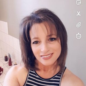 Meet your Posher, Lisa